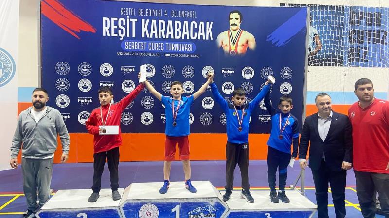 büyükşehir güreş-16x9_074 (4)