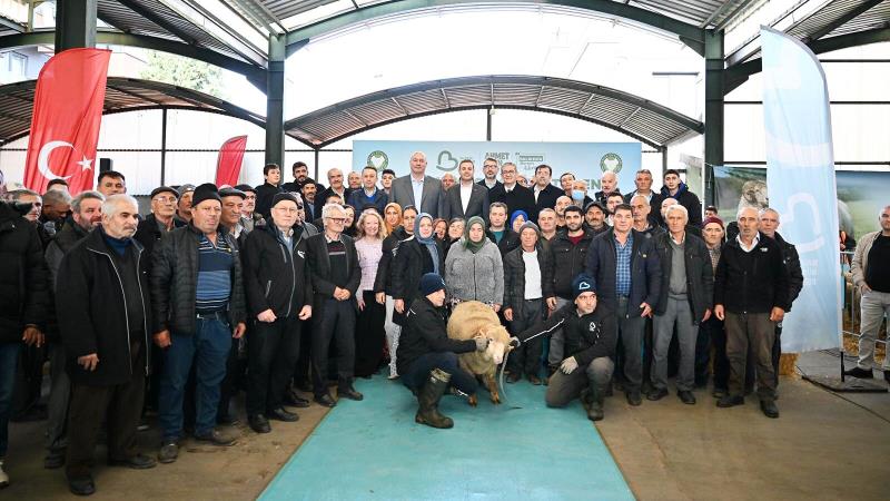 BİGADİÇLİ ÜRETİCİNİN YÜZÜNÜ BAŞKAN AKIN GÜLDÜRDÜ