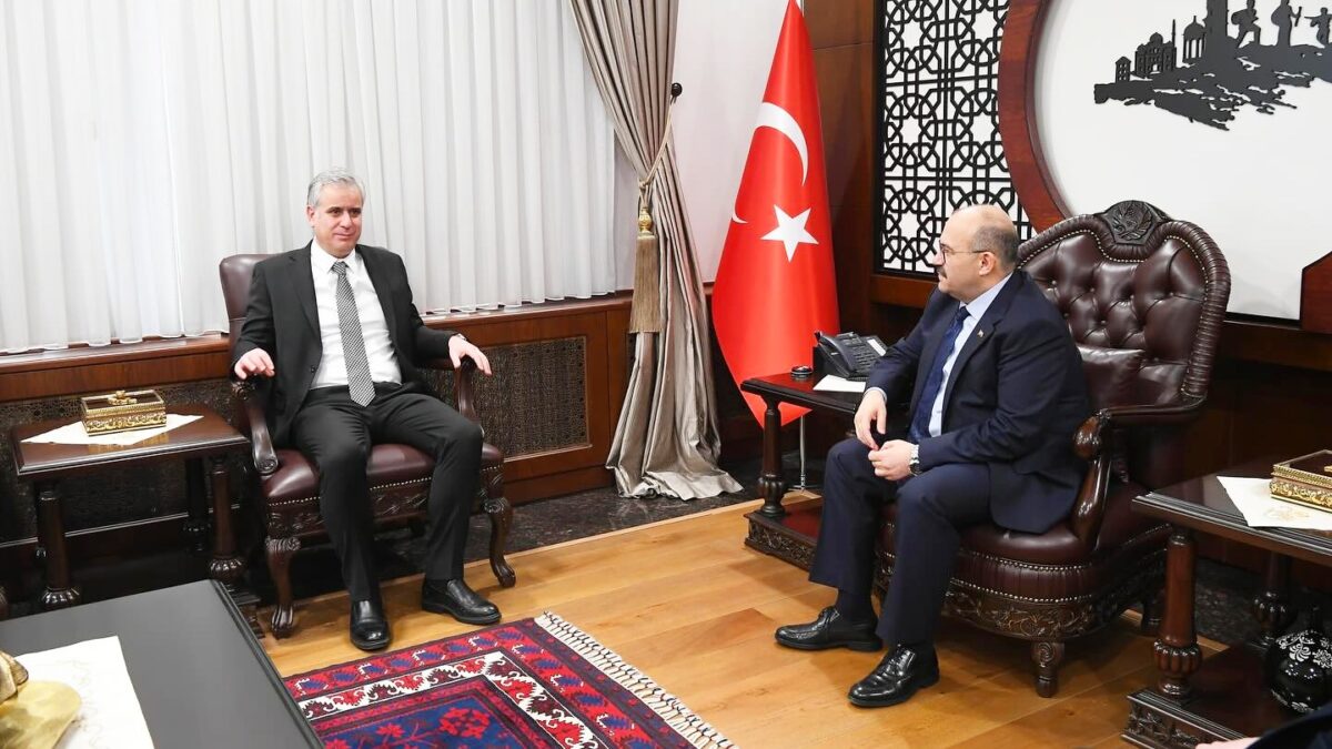 AK PARTİ HEYETİ-VALİLİK-16x9_005