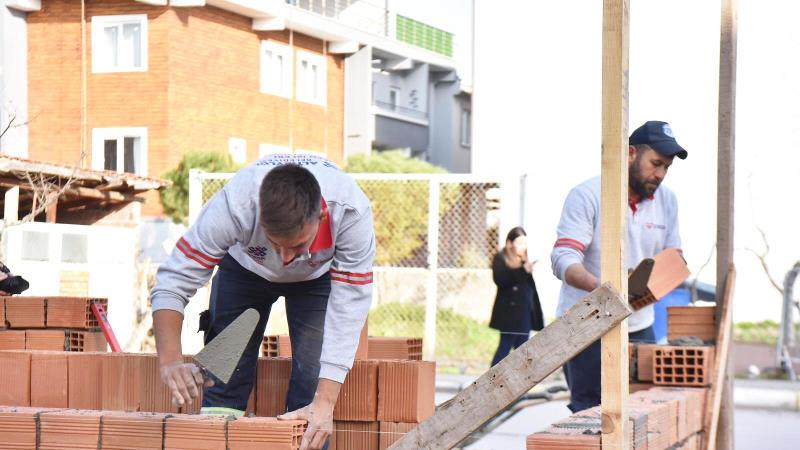 ALTIEYLÜL’DE YOĞUN ÇALIŞMA