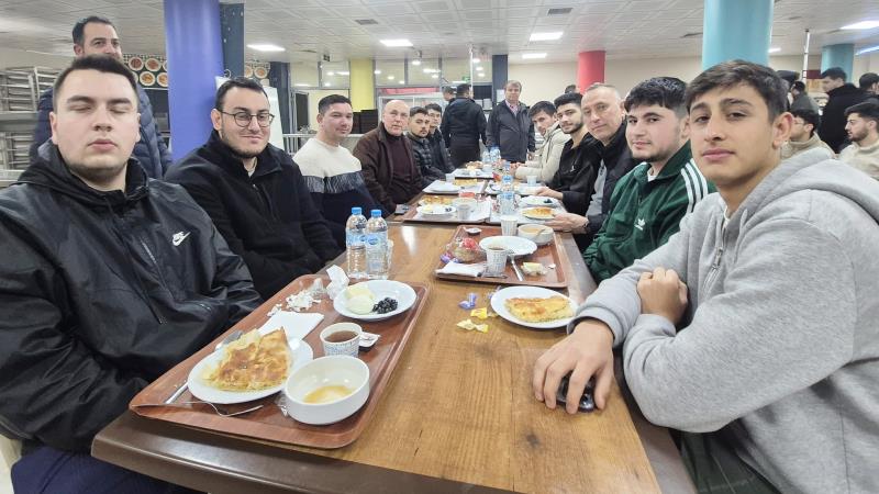 ++ 2 İSMAİL OK GENÇLERLE-16x9_017