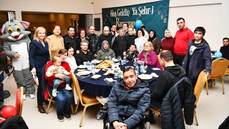 ++ 5 BBB-ENGELSİZ İFTAR-16x9_134