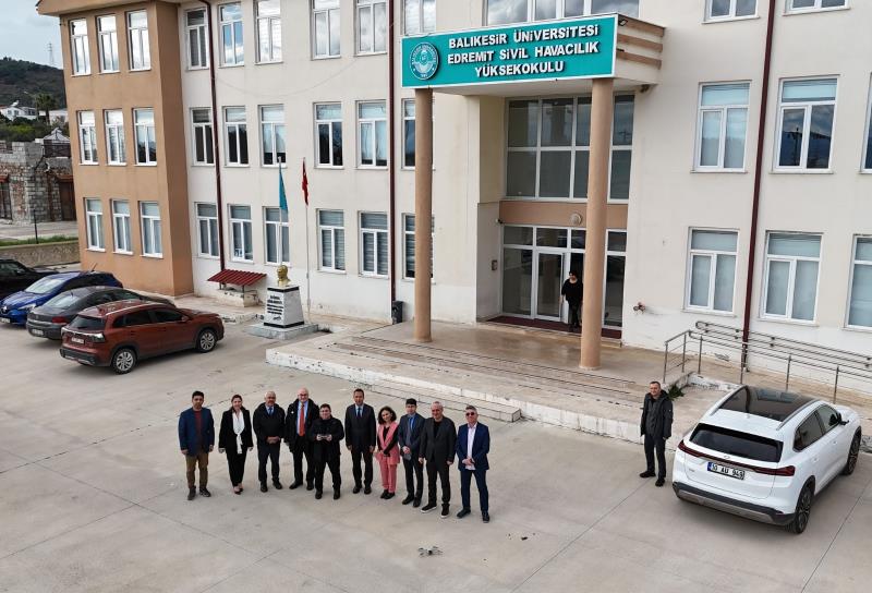 Balıkesir Üniversitesi Edremit Sivil Havacılık Yüksekokulu SHGM onaylı eğitim merkezi yetkilendirme töreni