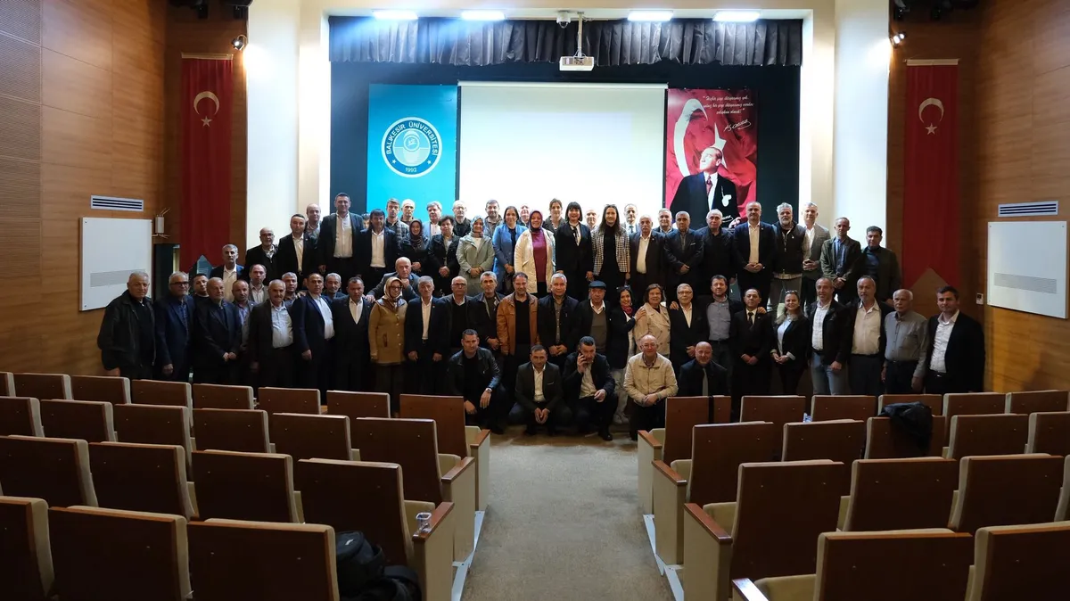 Balıkesir Üniversitesi’nden Muhtarlara Liderlik ve İletişim Eğitimi