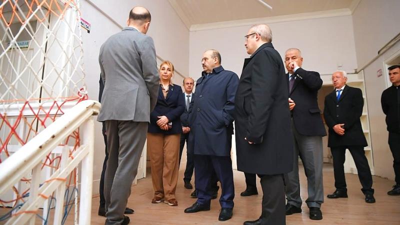 ++ 7 TARİHİ BİNA VALİ---16x9_078