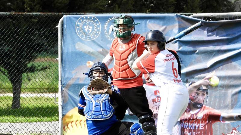 ++ 8 SPOR-SOFTBOL FİNAL-16x9_172