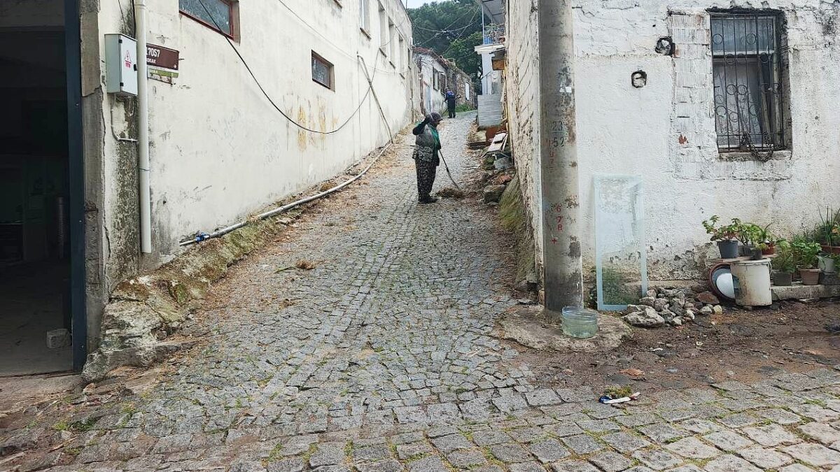 Ayvalık Ata Yolu 92. yıl dönümü yenileme çalışmaları