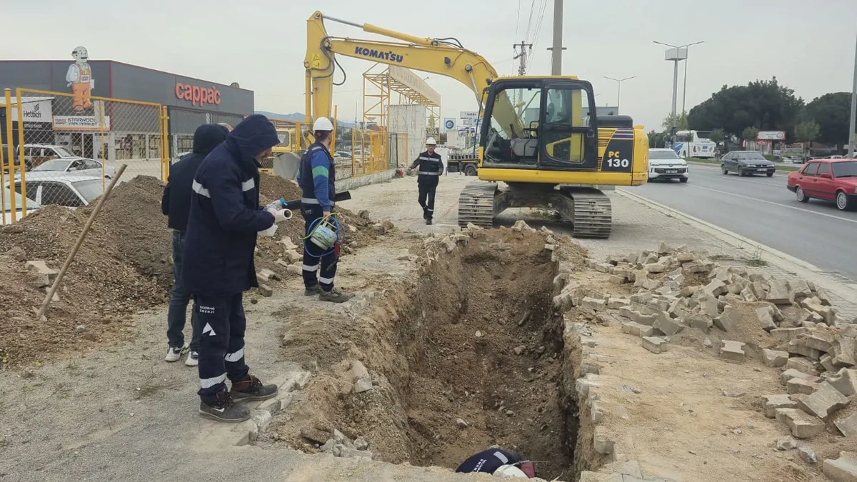Edremit’te Ulaşım Hamlesi: Sanayi Bölgesine Üst Geçit, Bostancı’ya Yeni Yol