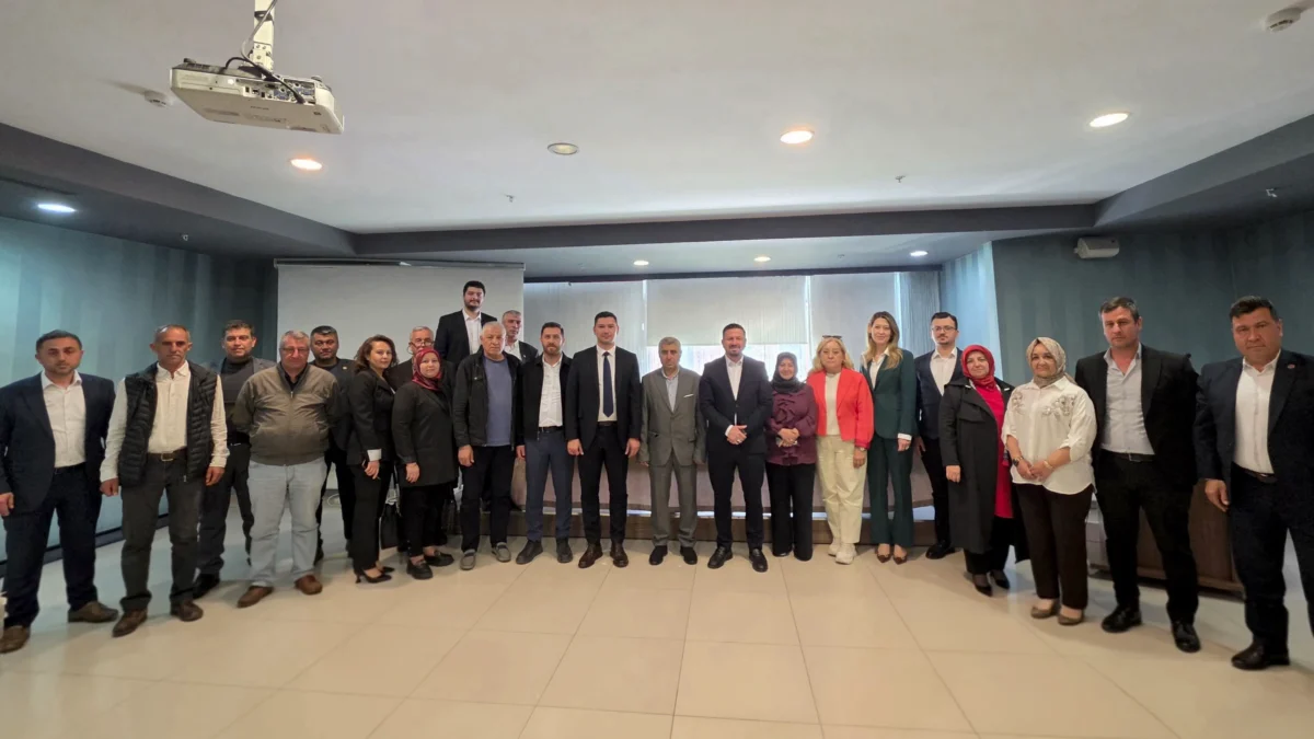 AK Parti Balıkesir İl Başkanı Aydemir'den Altıeylül Muhtarlarıyla İstişare