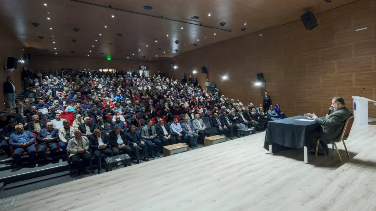 Altıeylül'de Mevlid-i Nebi Konferansı: Aile Değerleri Ele Alındı