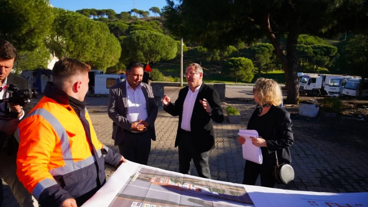 Ayvalık Yeni Mahalle'de Sosyal Yaşam Merkezi İçin İlk Kazma Vuruldu