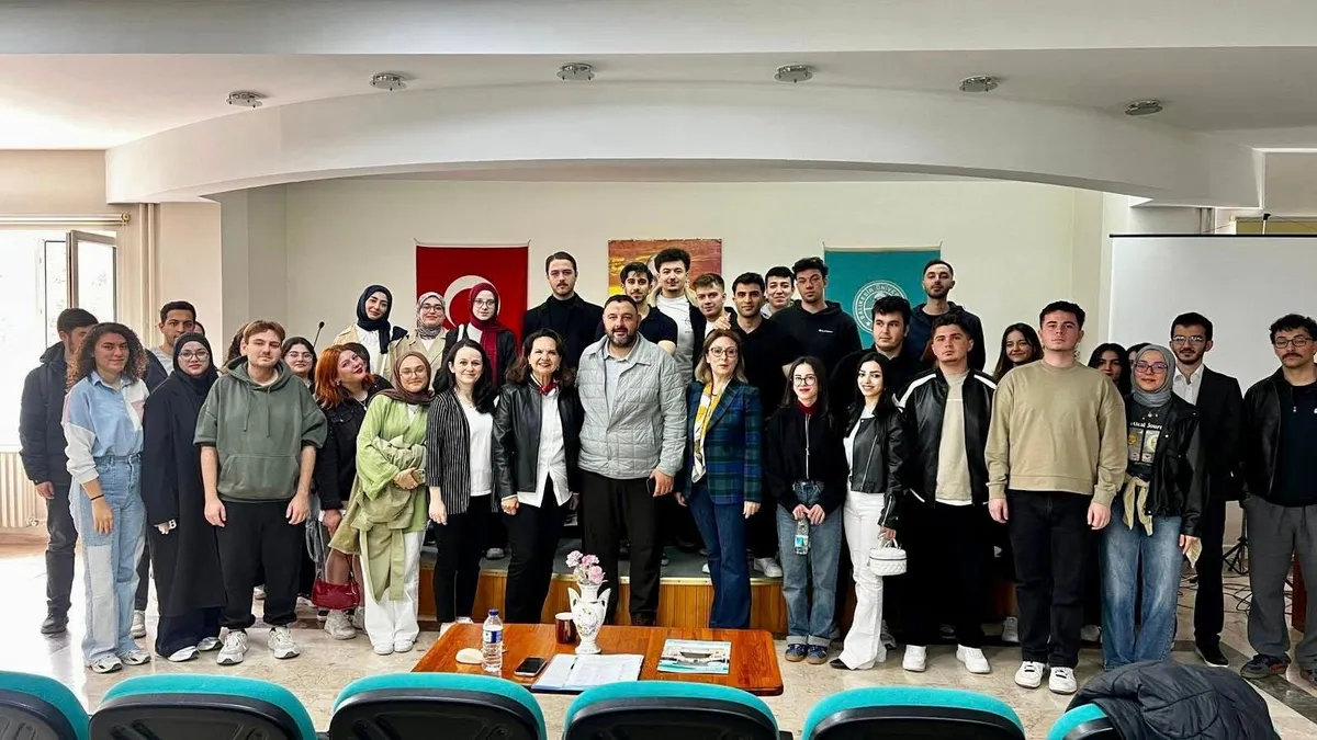 Balıkesir'de Gençlere Organik Tarım Eğitimi Verildi