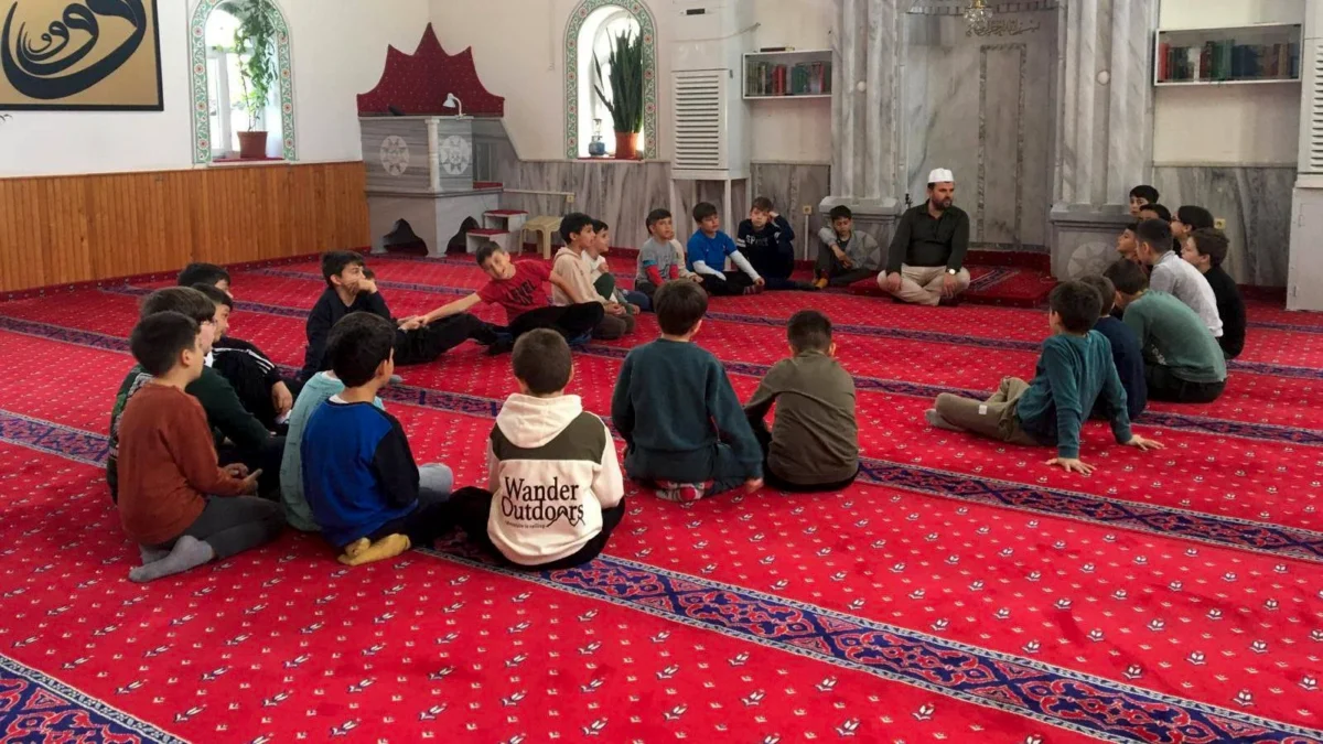 Balıkesir'de Öğrencilere 'Mahremiyet Bilinci' Semineri Düzenlendi