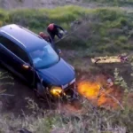 Bandırma'da otomobil şarampole devrildi: Sürücü itfaiye operasyonuyla kurtarıldı