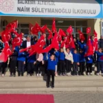 Memur-Sen Balıkesir İl Başkanı Kurter'den Okullara Bayraklı Ziyaret