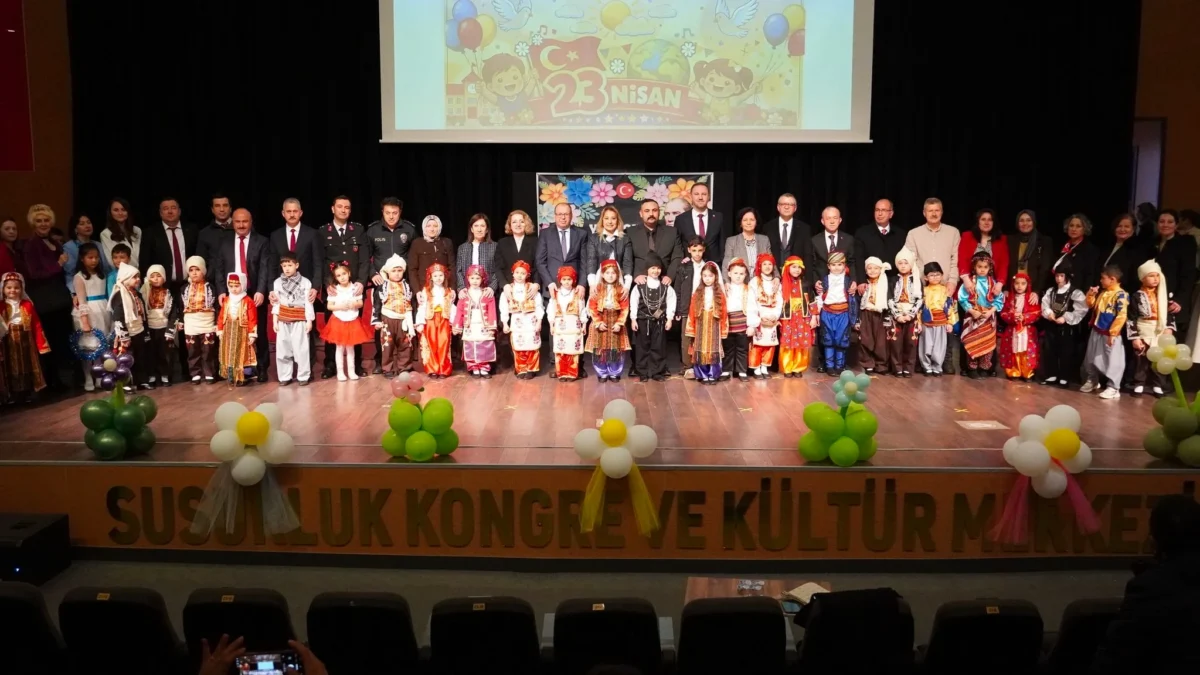 Susurluk'ta 23 Nisan Kutlaması: Beşeylül İlkokulu Öğrencilerinden Görsel Şölen