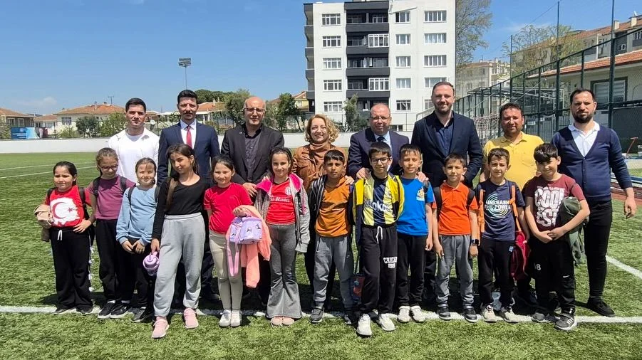 Susurluk'ta Gençlik Merkezi Ziyareti ve Geleneksel Çocuk Oyunları Heyecanı