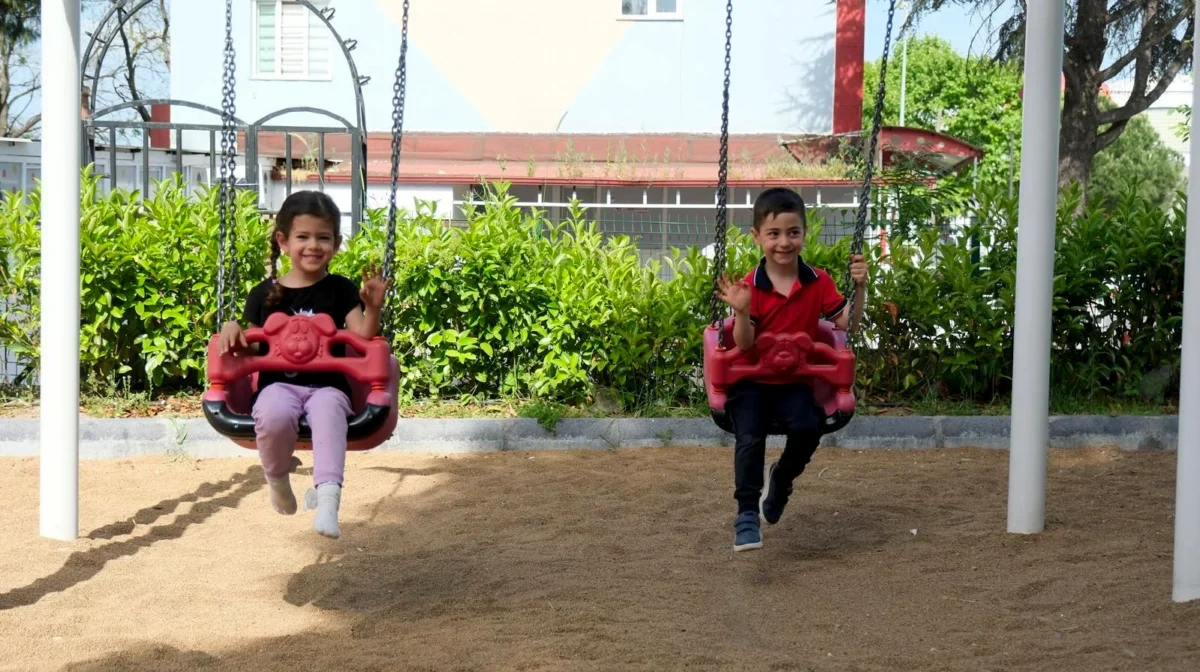75. Yıl Parkı Balıkesir'de Yenilenerek Vatandaşların Gözdesi Oldu