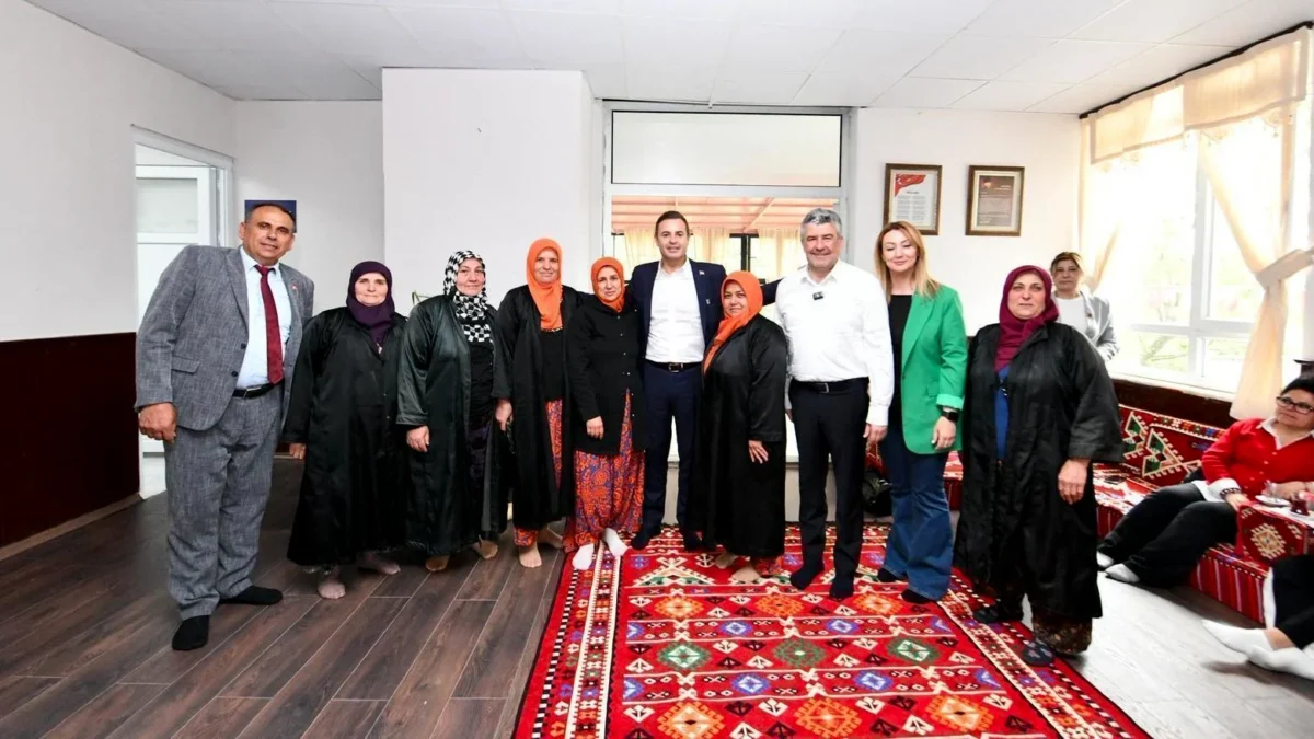 Ahmet Akın’dan Şamlı’ya Çifte Açılış: Kültür Evi ve Pazar Yeri Hizmette