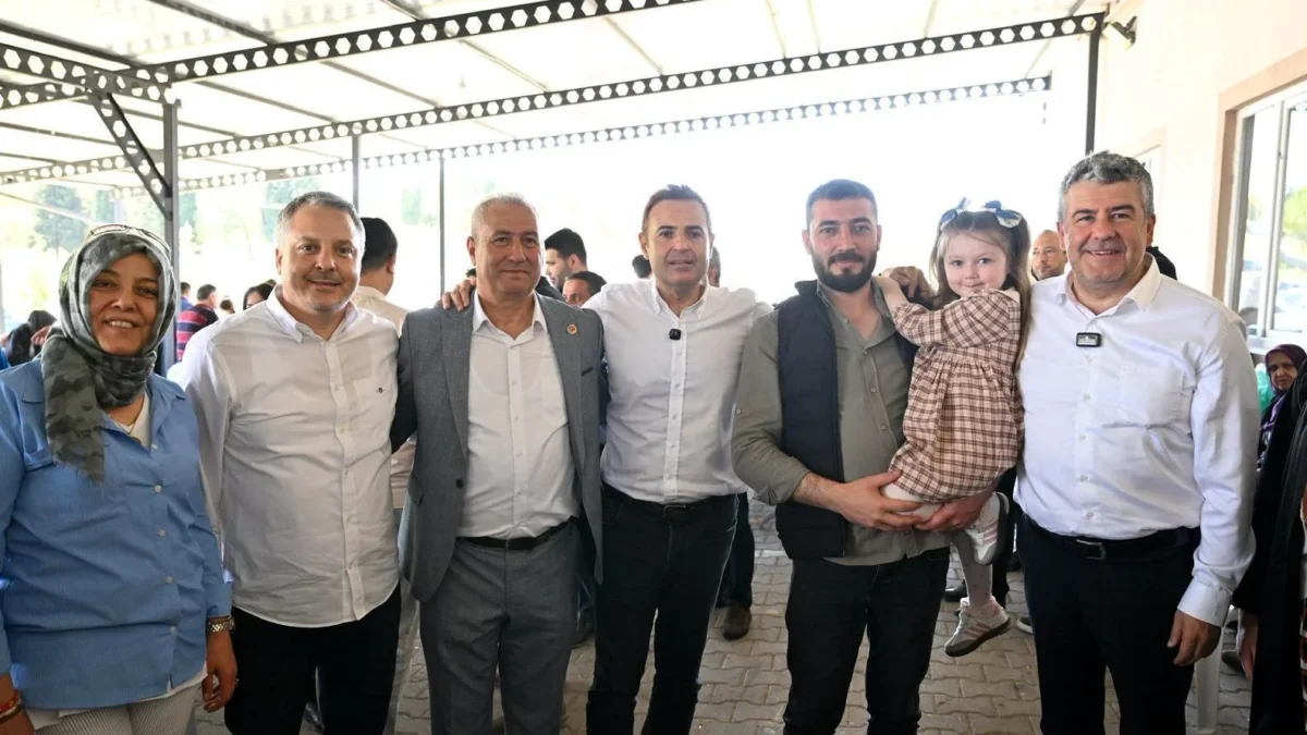 Ahmet Akın Karesi’de Hemşehrileriyle Buluştu: Hayır ve Anneler Günü