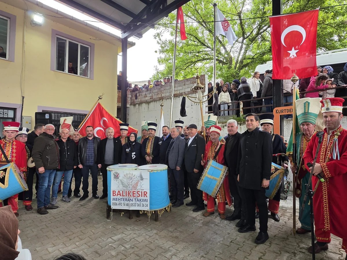 AK Parti Balıkesir Karesi'de Mahalle Ziyaretlerini Sürdürüyor