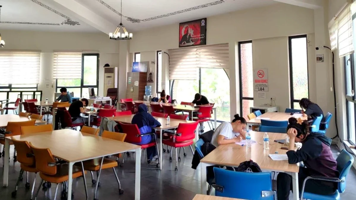 Altıeylül Belediyesi Ücretsiz TYT ve AYT Deneme Sınavları Başladı
