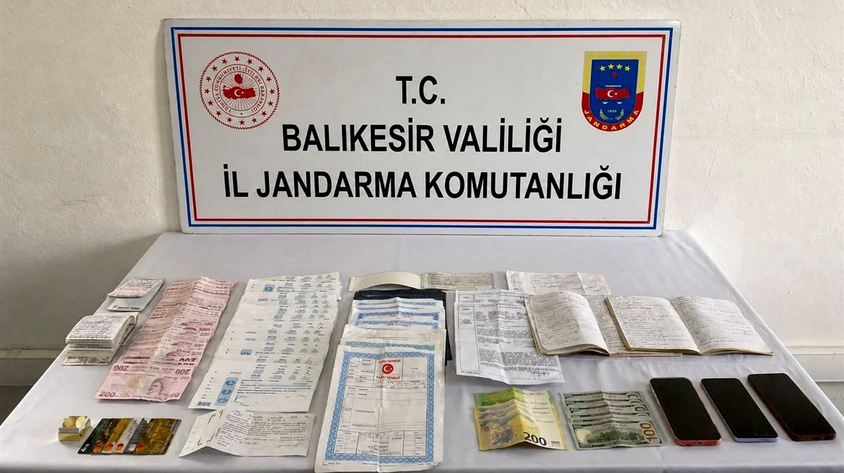 Balıkesir'de Örgütlü Suç Çetesi Çökertildi: 16 Şüpheli Gözaltında, 19 Milyon TL'lik Suç Malı Ele Geçirildi