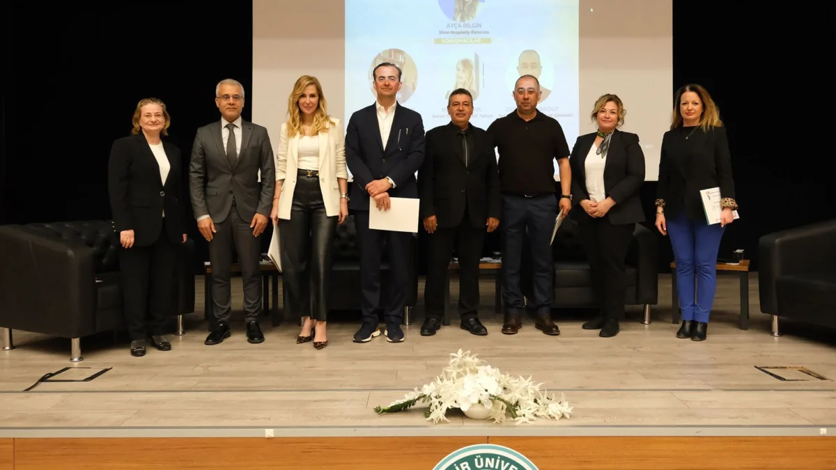 Balıkesir'de Turizmde Kariyer Paneli Düzenlendi