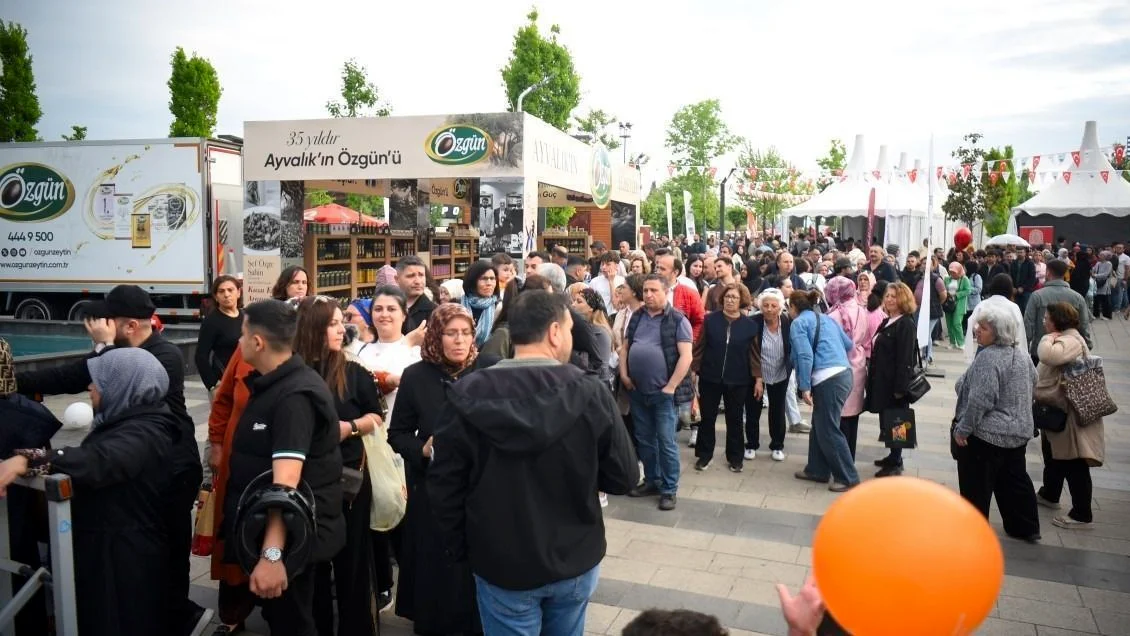Balıkesir Gastronomi Festivali: 3 Günde 50 Metrelik Dev Kokoreç Şovu
