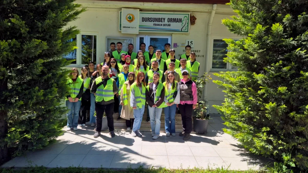 Balıkesir Üniversitesi Öğrencileri Fidan Üretim Süreçlerini Yerinde İnceledi