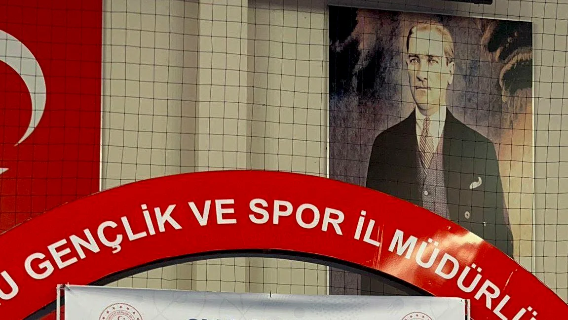 Balıkesirli Yıldız Kızlar Güreşte Türkiye Şampiyonu Oldu