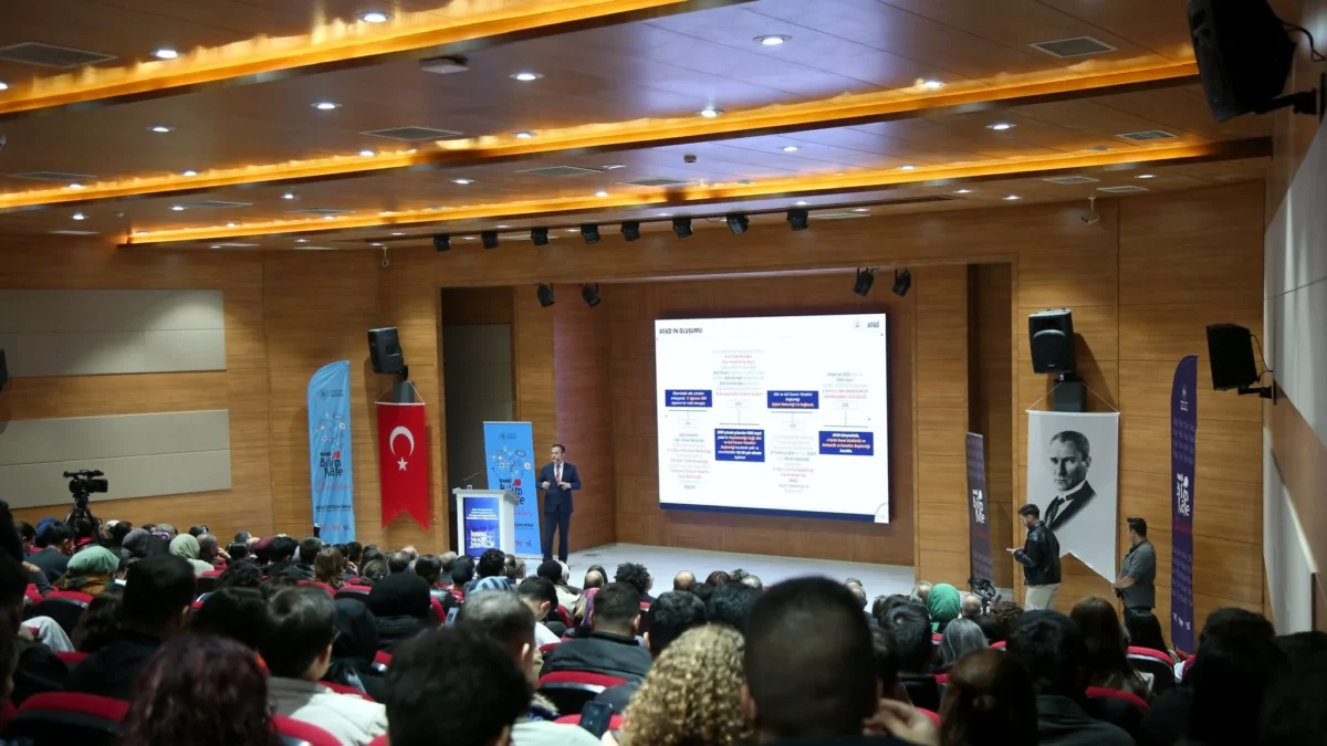 Bandırma Üniversitesi'nde Afet Yönetimi Konferansı Düzenlendi