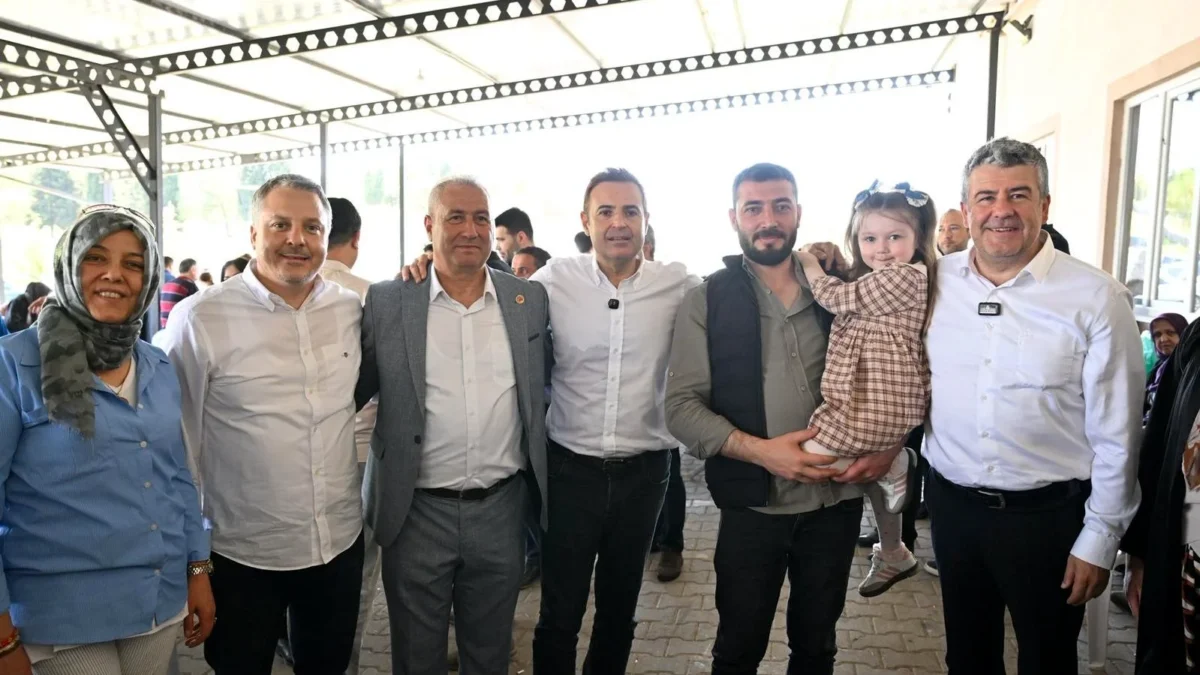 Başkan Akın Karesi’de Hayır ve Anneler Günü Kutlaması