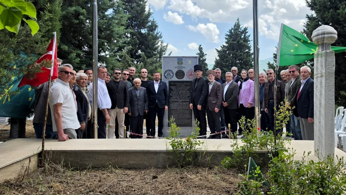 Hacı Giranduk Berzeg'in Manyas'taki Kabri Ziyaret Edildi