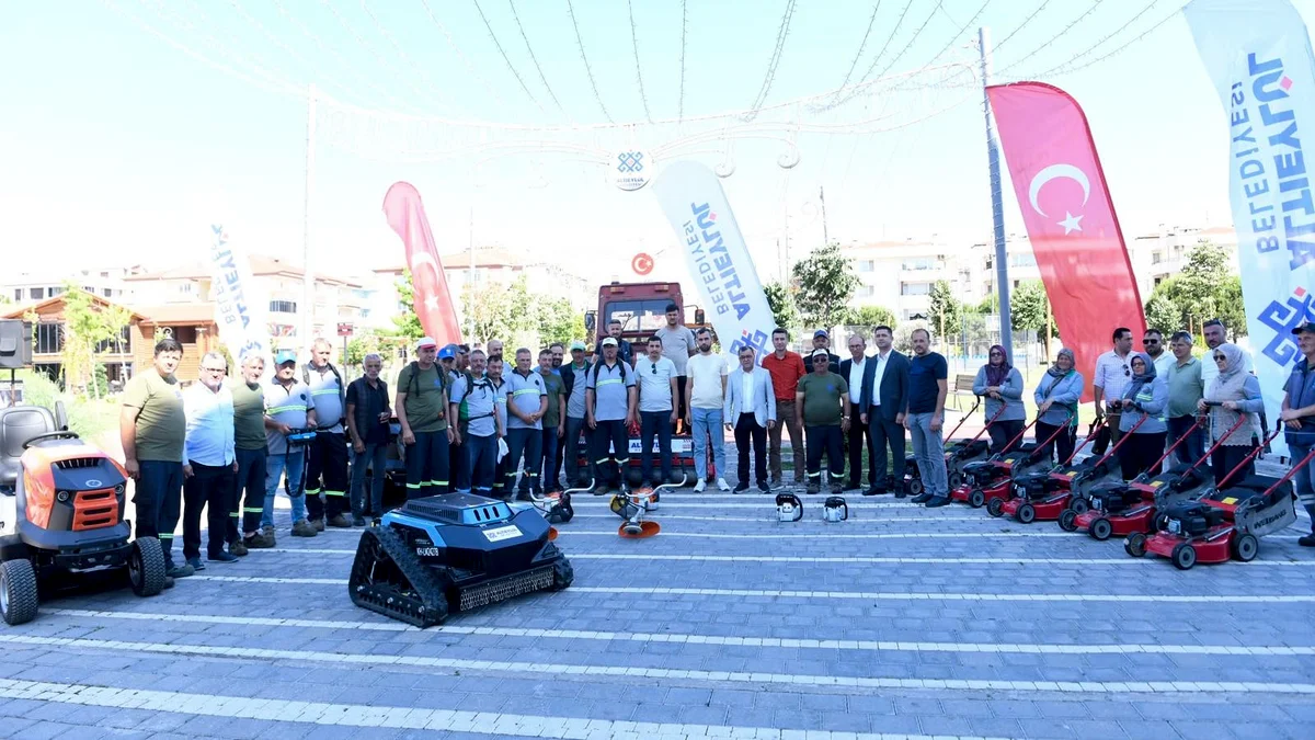 Altıeylül Belediyesi Araç ve Ekipman Parkını Güçlendirdi