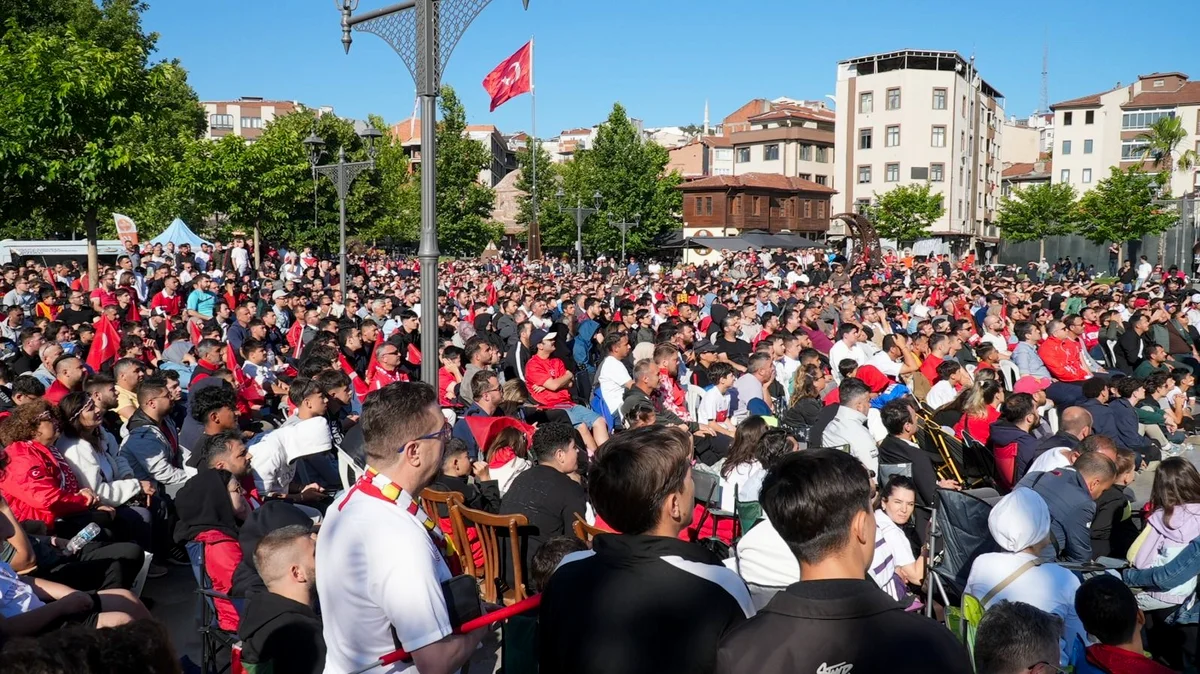 Balıkesir'de 20 Noktada Dünya Kupası Coşkusu Yaşandı