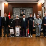 Balıkesir'de İmam Birgivi Kompozisyon Yarışması Ödülleri Vali Ustaoğlu'ndan