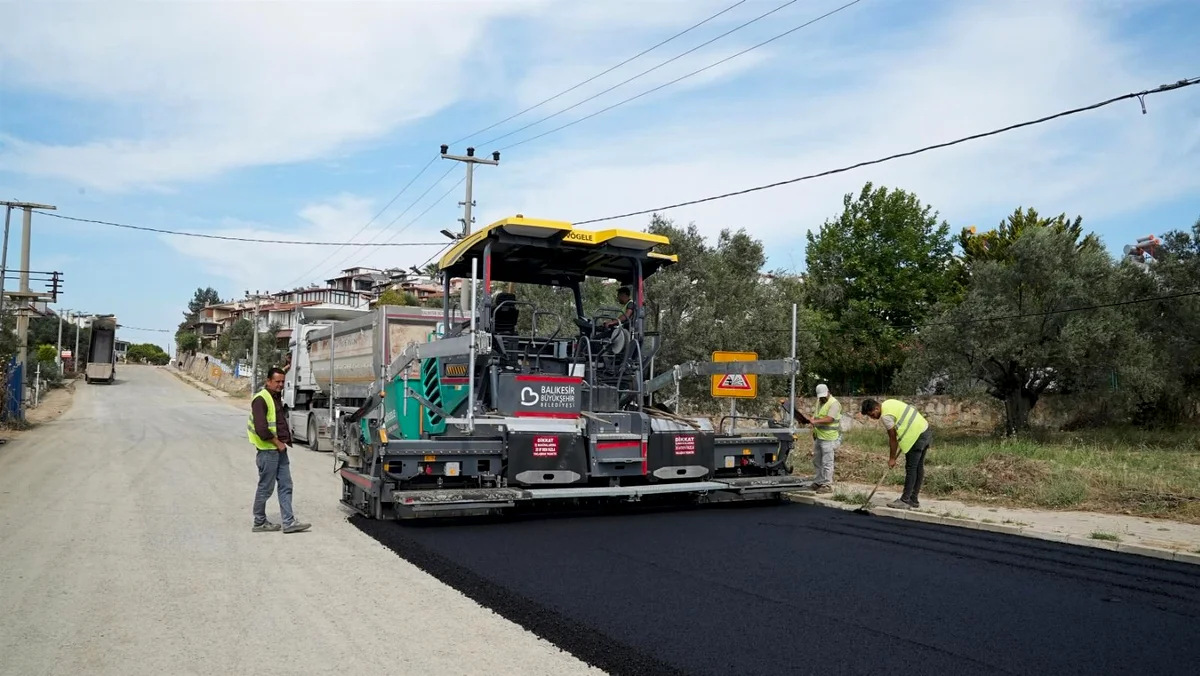 Balıkesir'de Yol Yenileme Çalışmaları Hız Kazandı