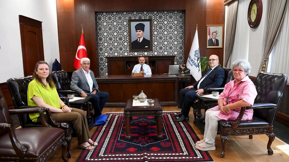 Balıkesir Valisi İsmail Ustaoğlu Muhtarları Dinlemeye Devam Ediyor