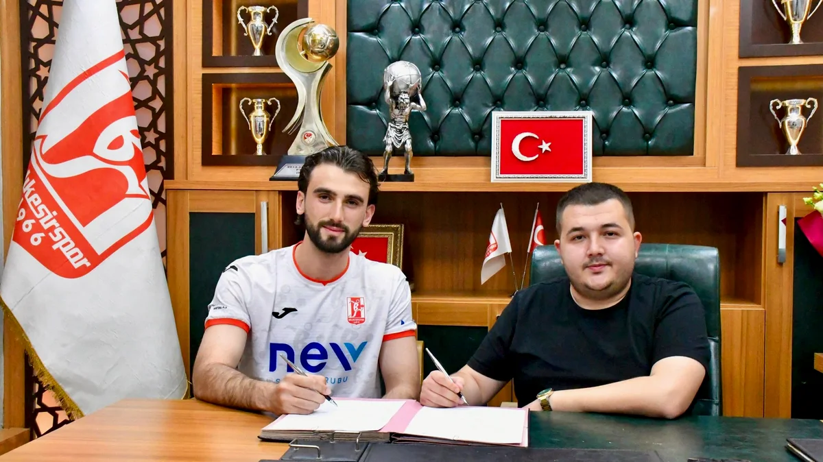 Balıkesirspor'dan Çifte Transfer: Ferit Özler ve Hüseyin Ayan İmzaya