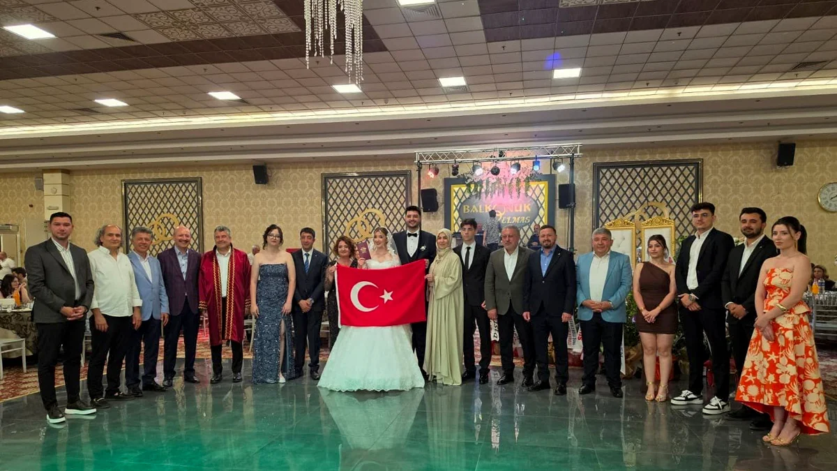 Nihat Erzi'nin Oğlu Kerem Erzi, Melis ile Dünya Evine Girdi