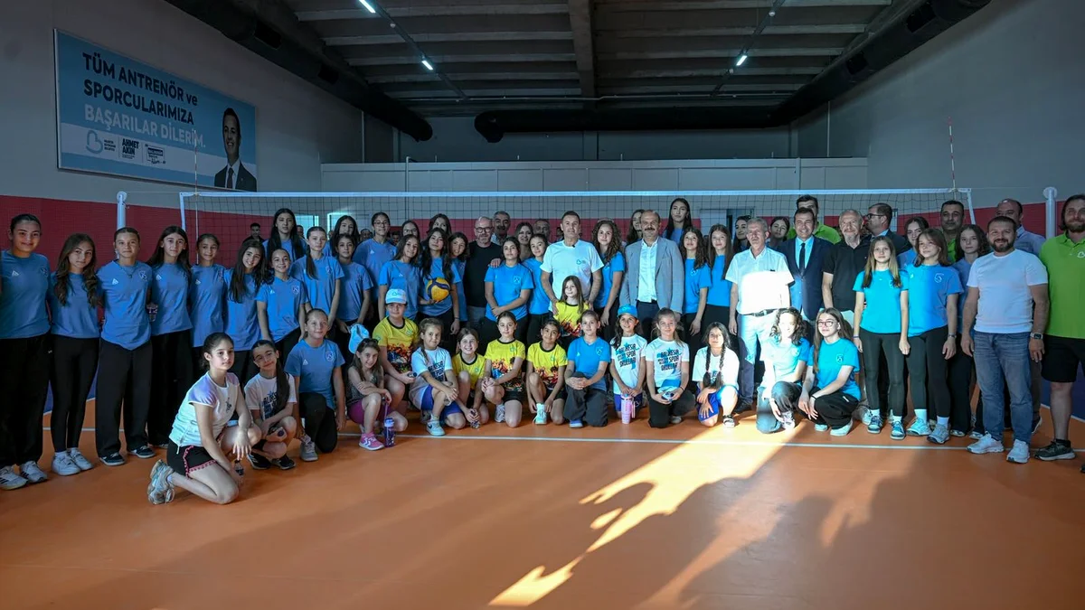Balıkesir'de Atıl Depolar Modern Spor Kompleksine Dönüştürüldü
