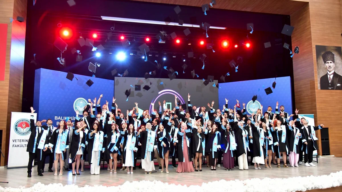 Balıkesir'de Veteriner Hekimler Mezuniyet Töreniyle Uğurlandı
