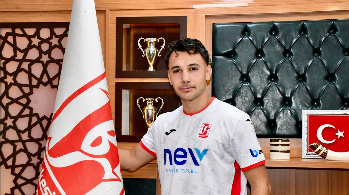 Balıkesirspor, 3 Önemli İsimle Sözleşme Yeniledi