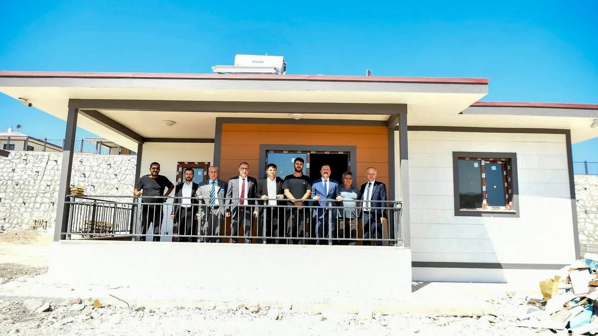 MHP'li Yüksel'den Sındırgı Deprem Konutlarına Kritik Ziyaret
