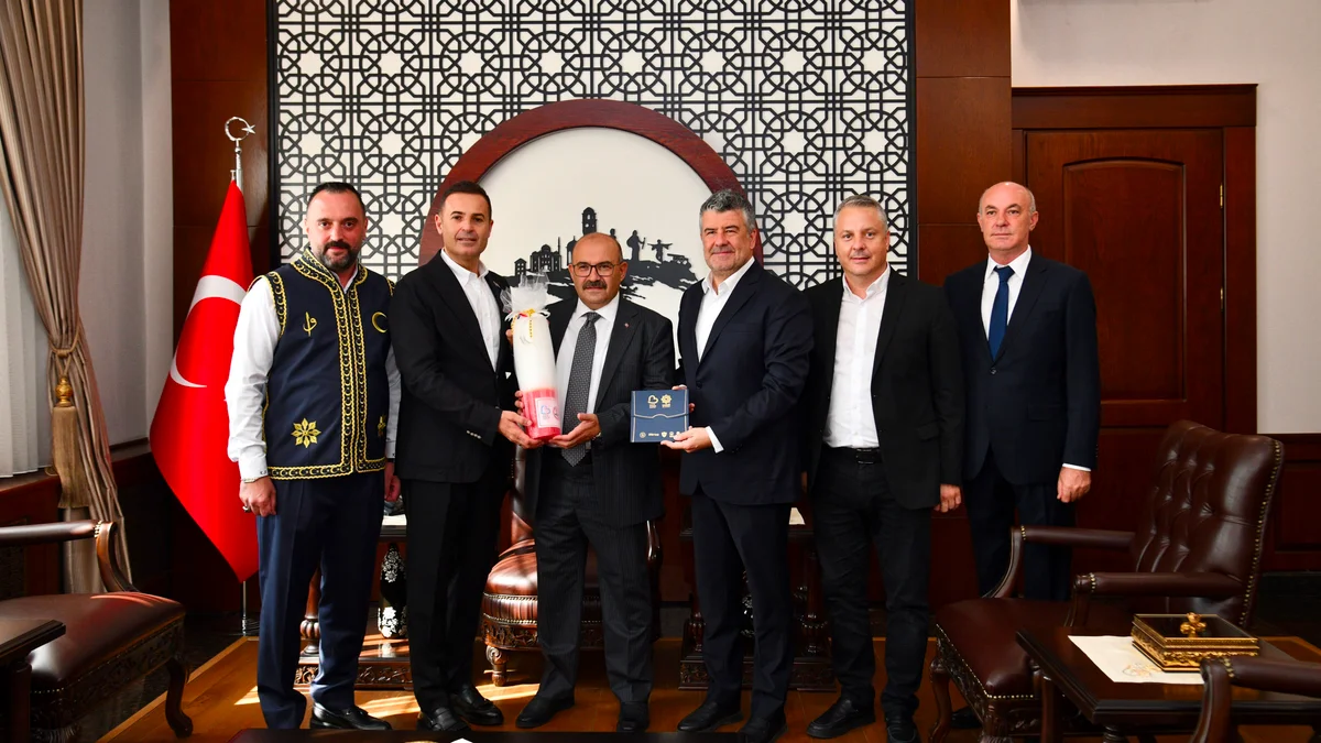 66. Kurtdereli Mehmet Pehlivan Yağlı Güreşleri İçin Geri Sayım Başladı