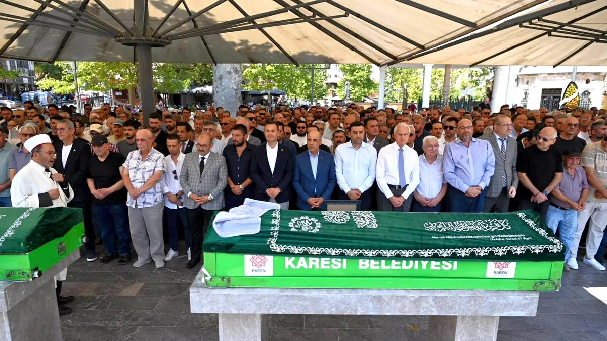 Ahmet Kula Son Yolculuğuna Uğurlandı: Balıkesir'in Duayen Sanayicisi Defnedildi