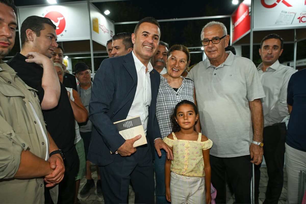 “Biz Balıkesir’i yalnızca turizmiyle, tarımıyla, sanayisiyle değil; kültürüyle, sanatıyla, edebiyatıyla da büyütmek istiyoruz.”