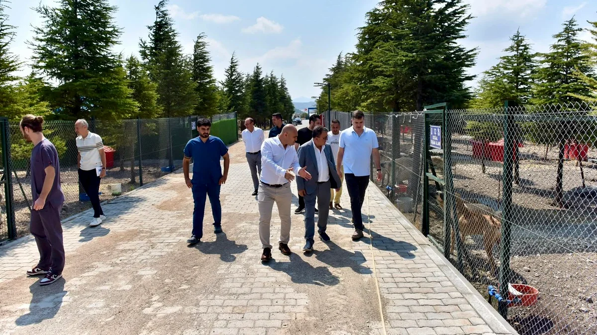 Altıeylül Belediye Başkanı Şehirli, Hayvan Bakımevi'ni Yerinde İnceledi