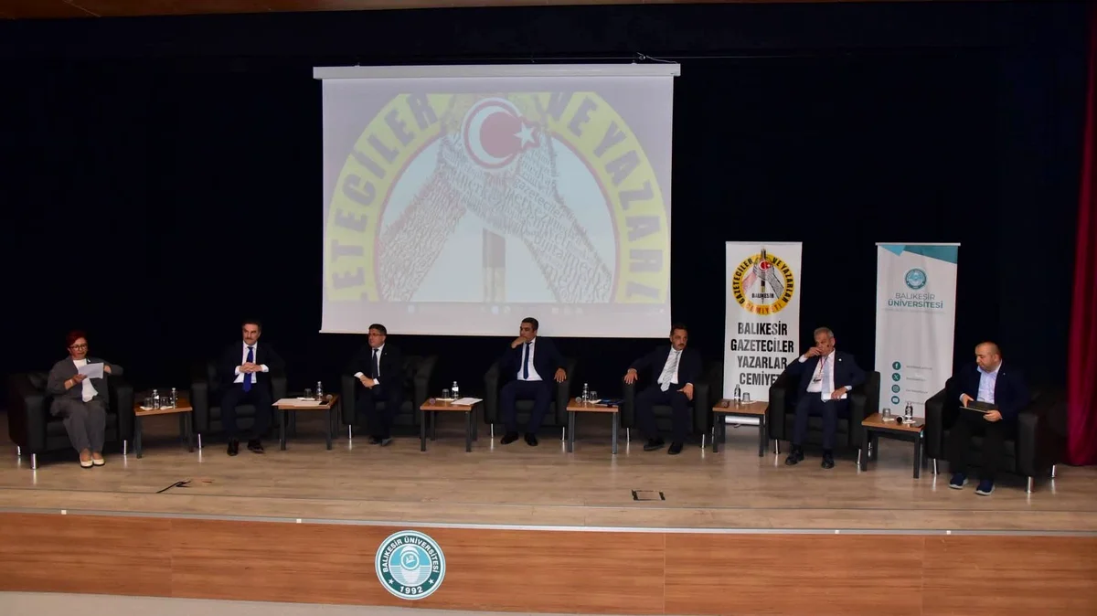 Balıkesir'de Uluslararası Medya Forumu: Yapay Zeka ve Kültür Masaya Yatırıldı